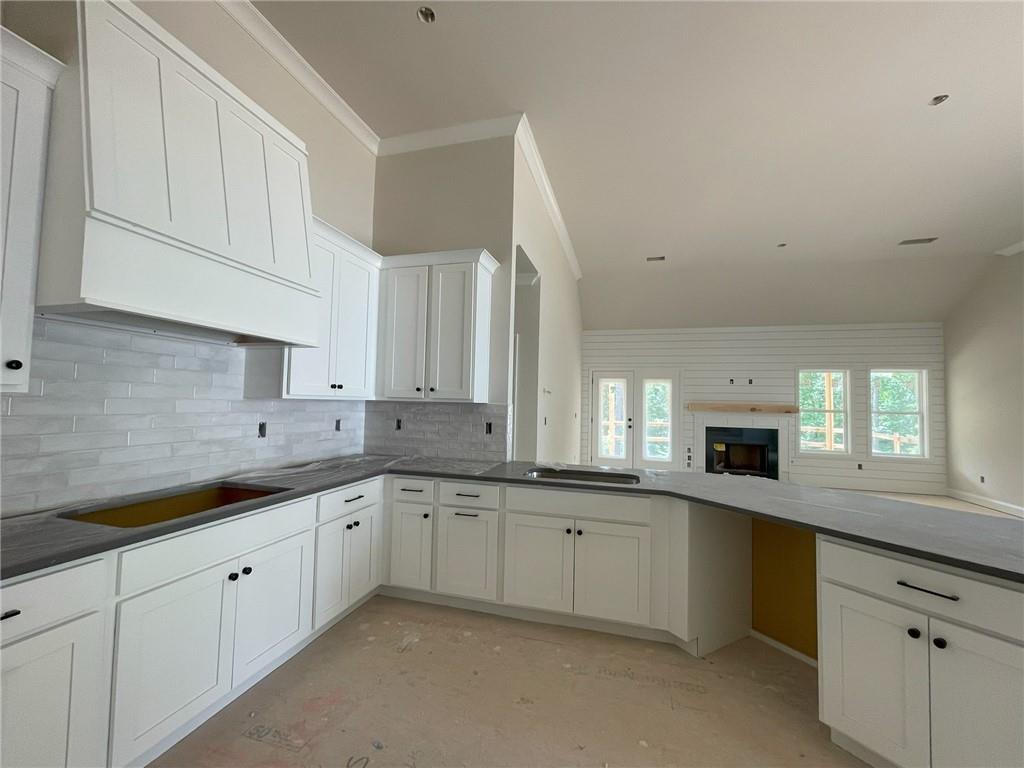 8255 CROOKED CREEK Drive
