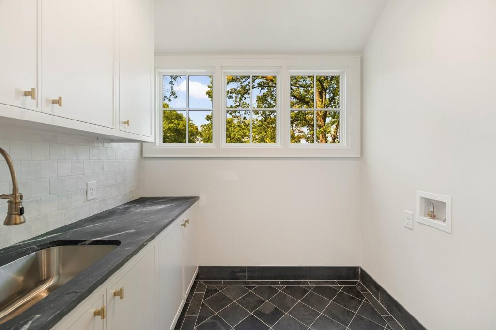 1026 Reeder Circle, Atlanta, Georgia image 12