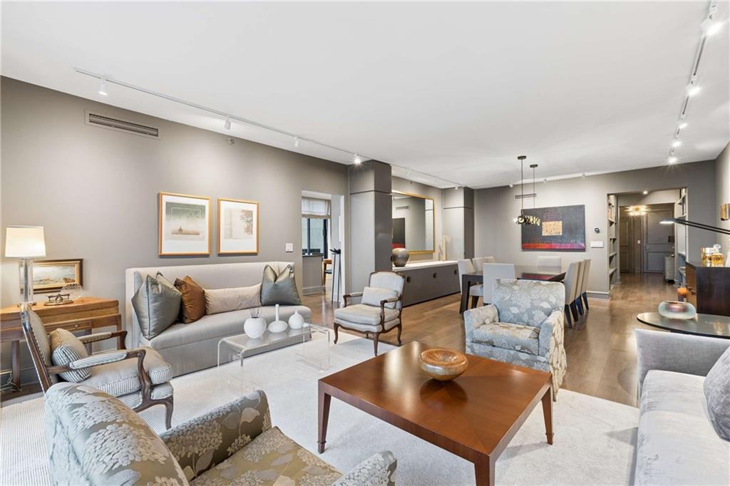 2660 Peachtree Road NW 28F