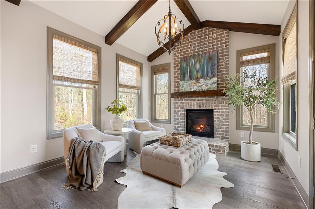 645 Wynnewood Court SW