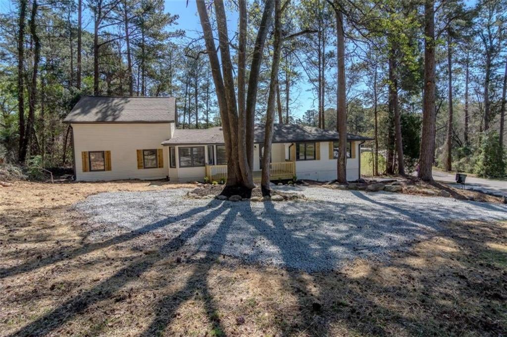 2541 Winding Lake Trail