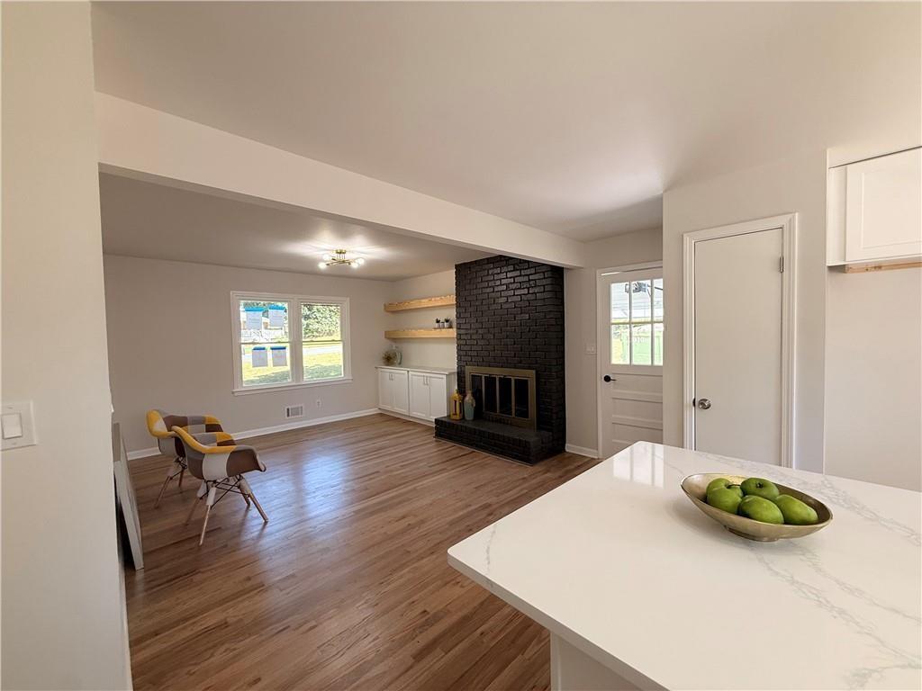 563 Hillandale Circle SW