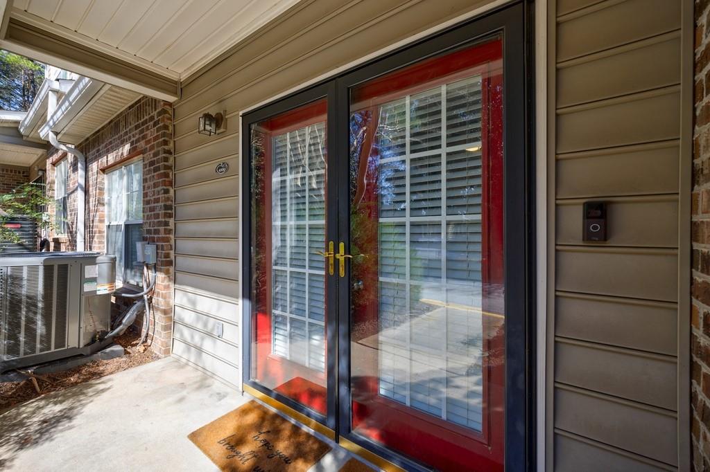 2700 Pine Tree Road NE 4006