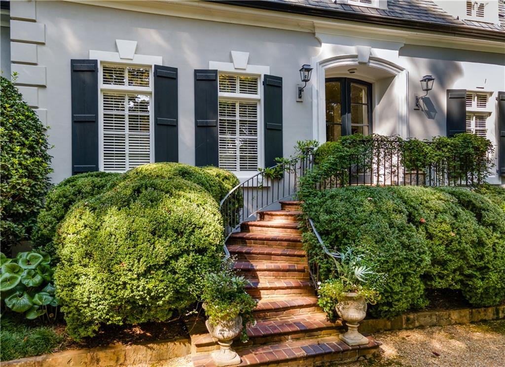 4224 E Conway Drive NW