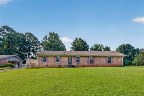 Homes For Sale - 6182 Meadowbrook Drive<br/> Norcross, GA 30093