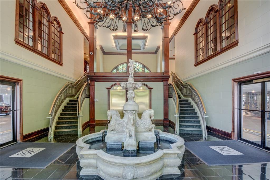 3334 Peachtree Road NE 1208