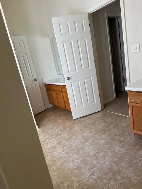 Atlanta, Georgia 30349, United States, 4 Bedrooms Bedrooms, ,3 BathroomsBathrooms,Residential,Pending,47921