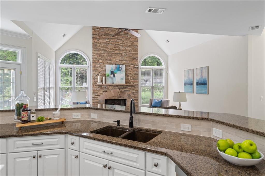 10630 N Edgewater Place, Johns Creek, Georgia image 7