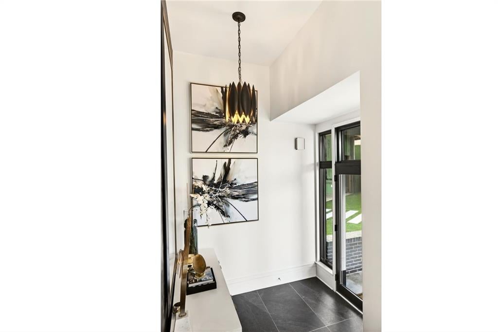 345 Pinecrest Road NE