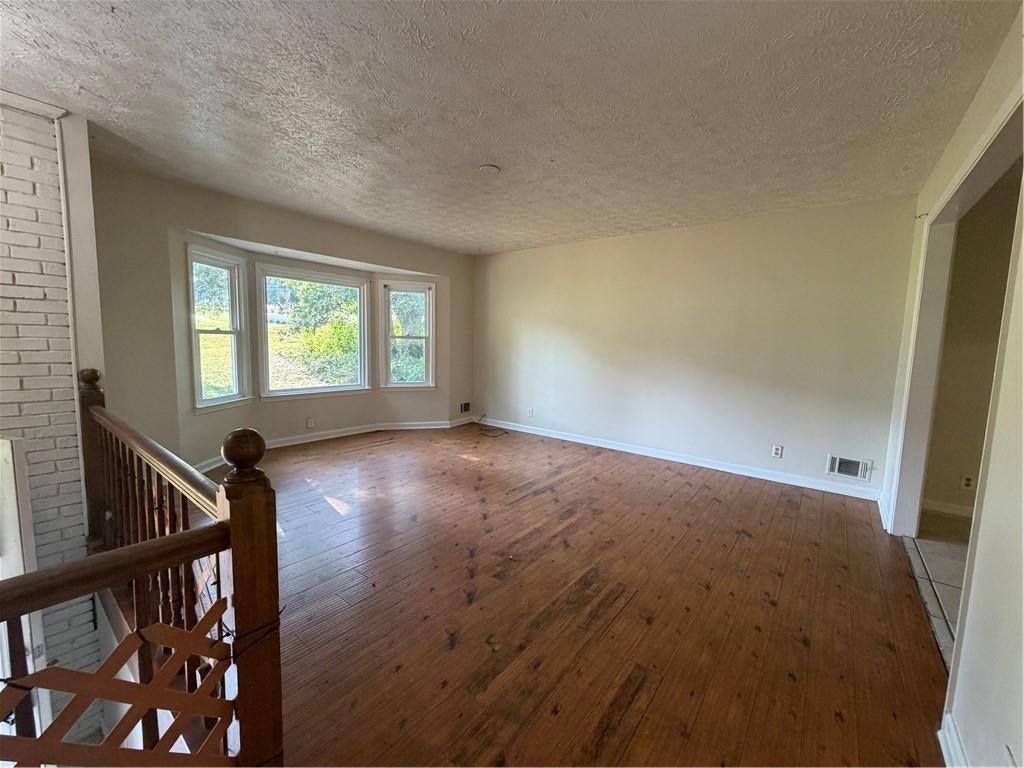 984 Beaver Ruin Road
