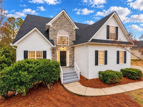 Homes For Sale - 6910 Autumn Hills Drive<br/> Forsyth County, Cumming, GA 30028
