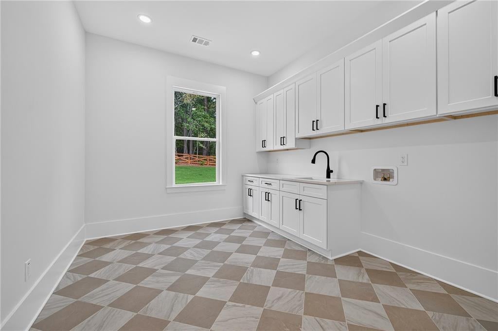 1556 New Hope Rd, Lawrenceville, GA, 30045, USA, 5 Bedrooms Bedrooms, ,6 BathroomsBathrooms,Residential,Active,1556 New Hope Rd,7776788