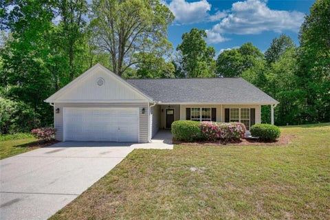 Homes For Sale - 854 Hawk Creek Trail Trl<br/> Winder, GA 30680