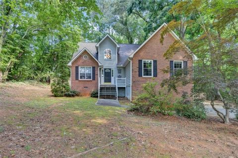 Homes For Sale - 432 Kimberly Court<br/> Mcdonough, GA 30252