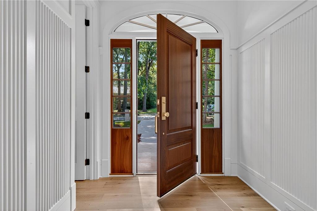 1176 Lullwater Road NE