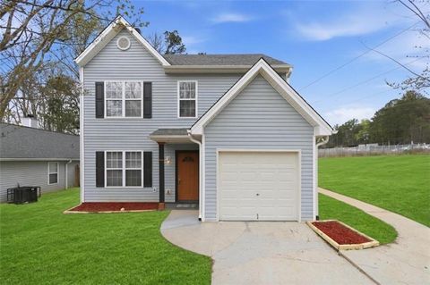 Homes For Sale - 4273 Chestnut Lake Avenue<br/> Lithonia, GA 30038