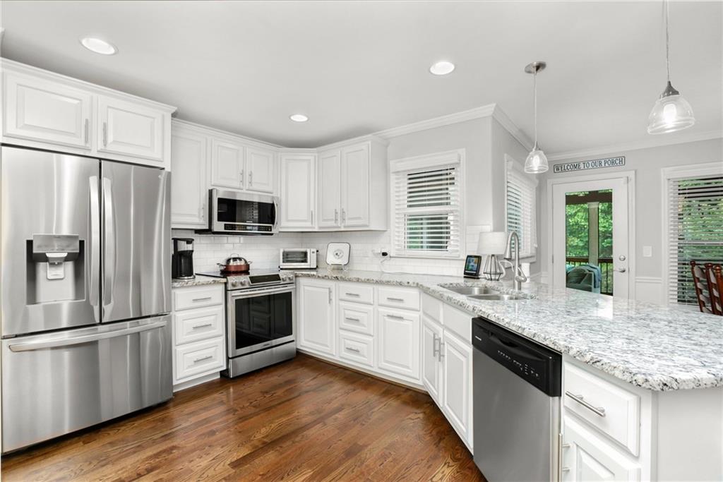 310 Medridge Drive, Alpharetta, Georgia image 11
