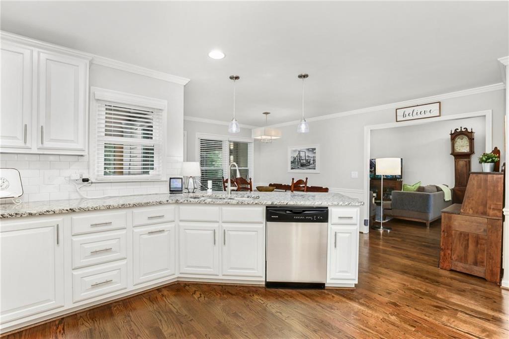 310 Medridge Drive, Alpharetta, Georgia image 12