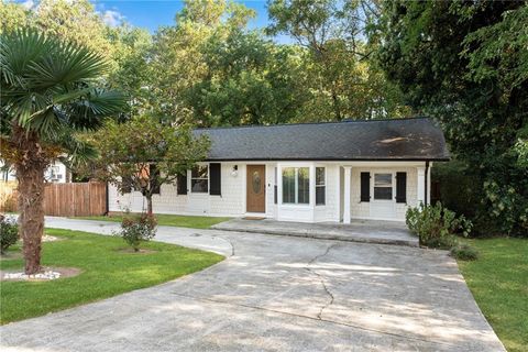 Photo of 2735 Skyland Drive NE, Atlanta, GA 30319 (MLS # 7649328)