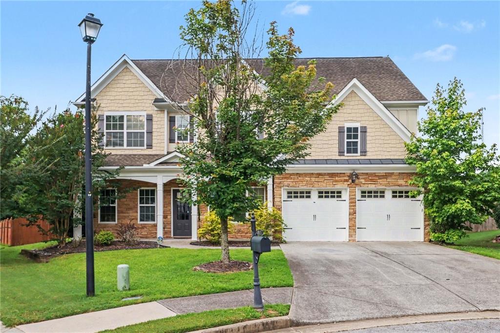 810 Sapphire Lane