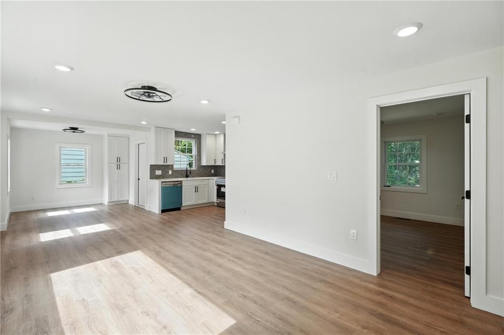 1227 Kenilworth Drive