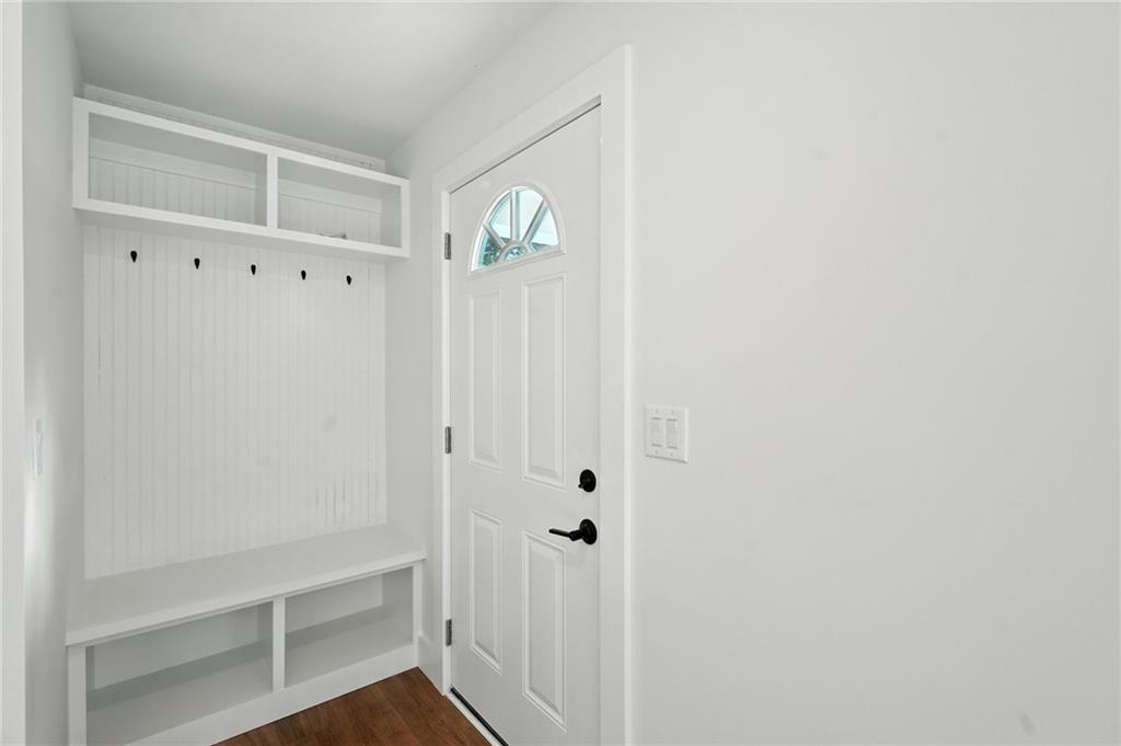 1227 Kenilworth Drive