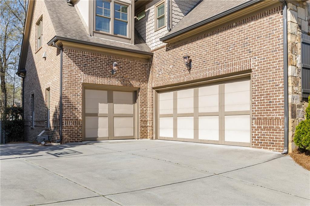 5176 Creek Walk Circle