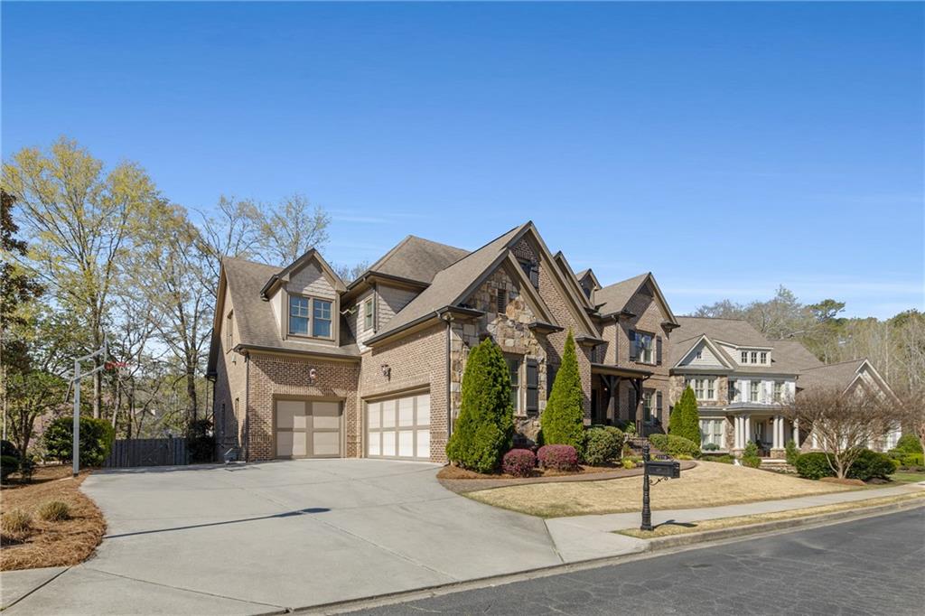 5176 Creek Walk Circle