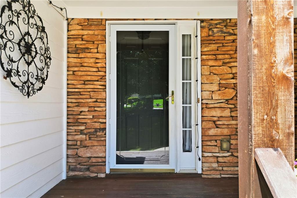 212 Oak Hollow Court