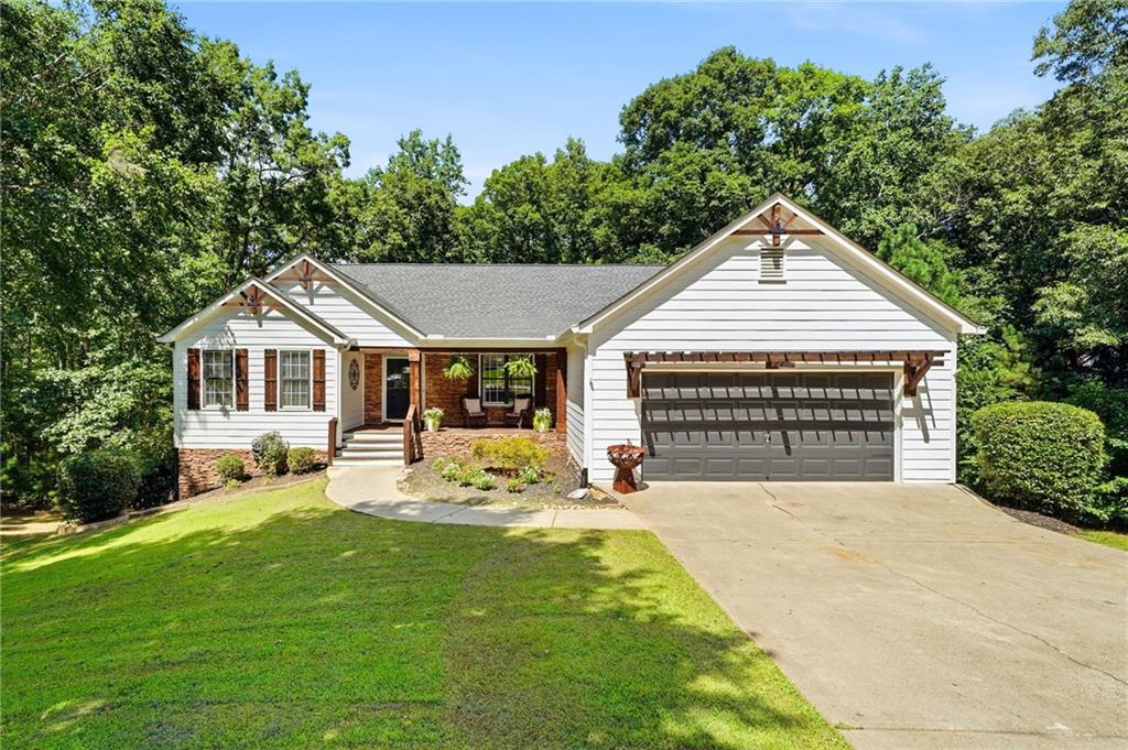 212 Oak Hollow Court