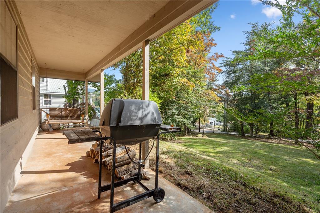 2015 Pine Lake Road