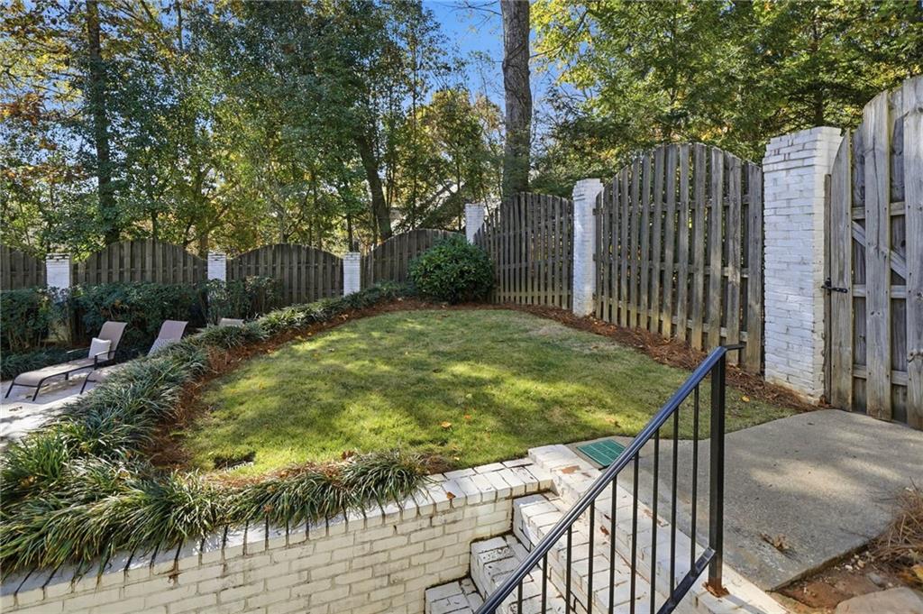 Huntcliff - Residential