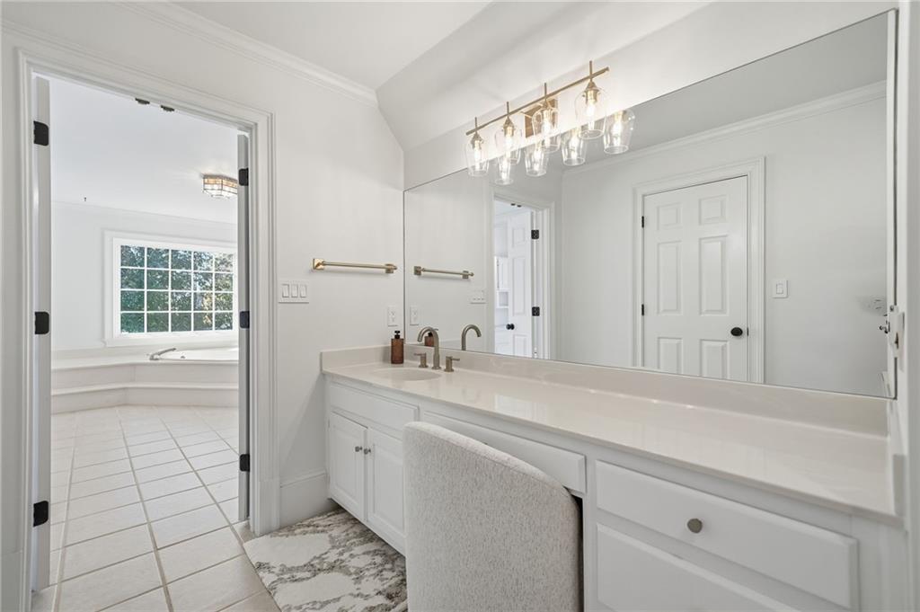 Huntcliff - Residential