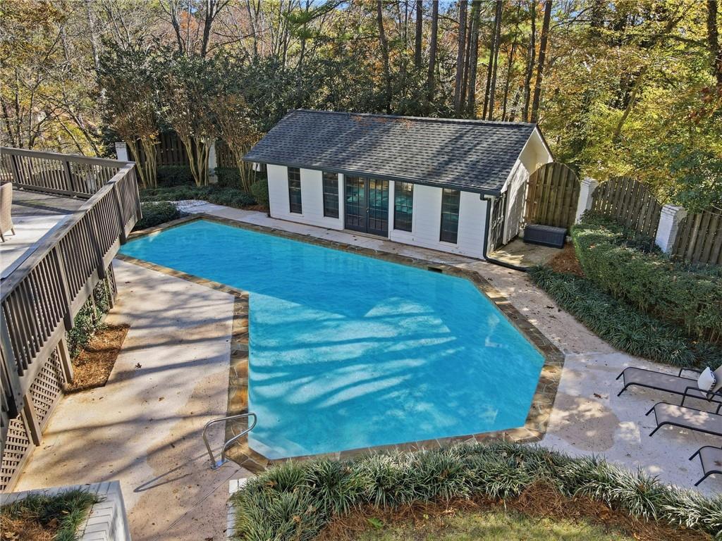 Huntcliff - Residential