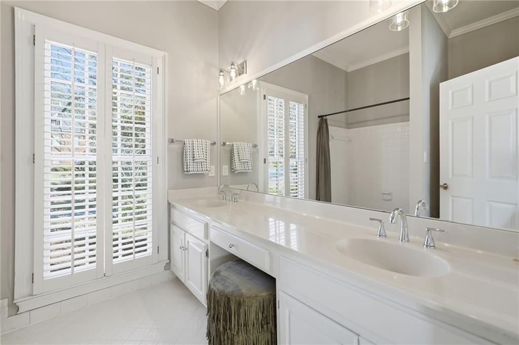 Huntcliff - Residential