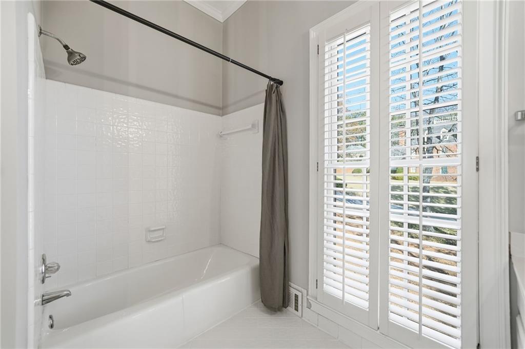 Huntcliff - Residential