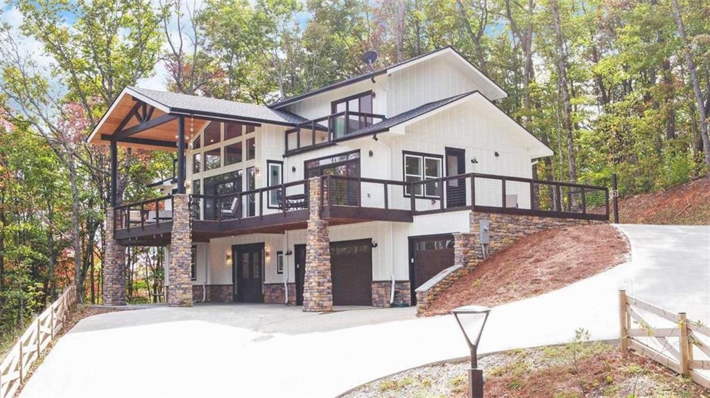 333 Favor Lane, Rabun Gap, Georgia image 1