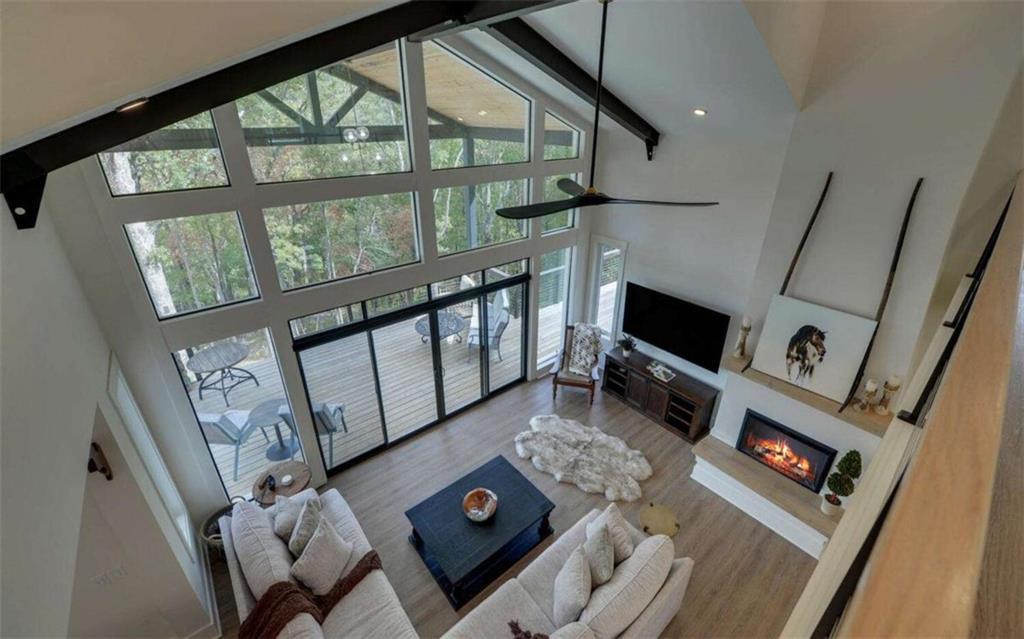 Walnut Mountain - Residential