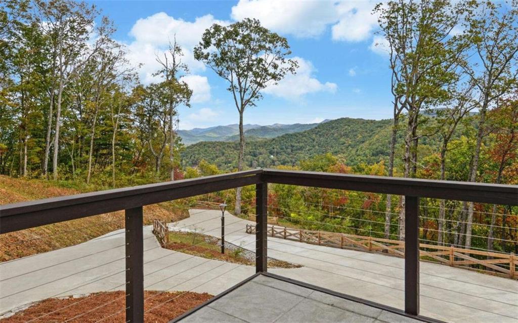 Walnut Mountain - Residential