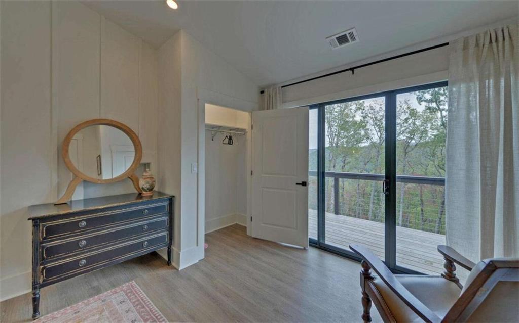Walnut Mountain - Residential