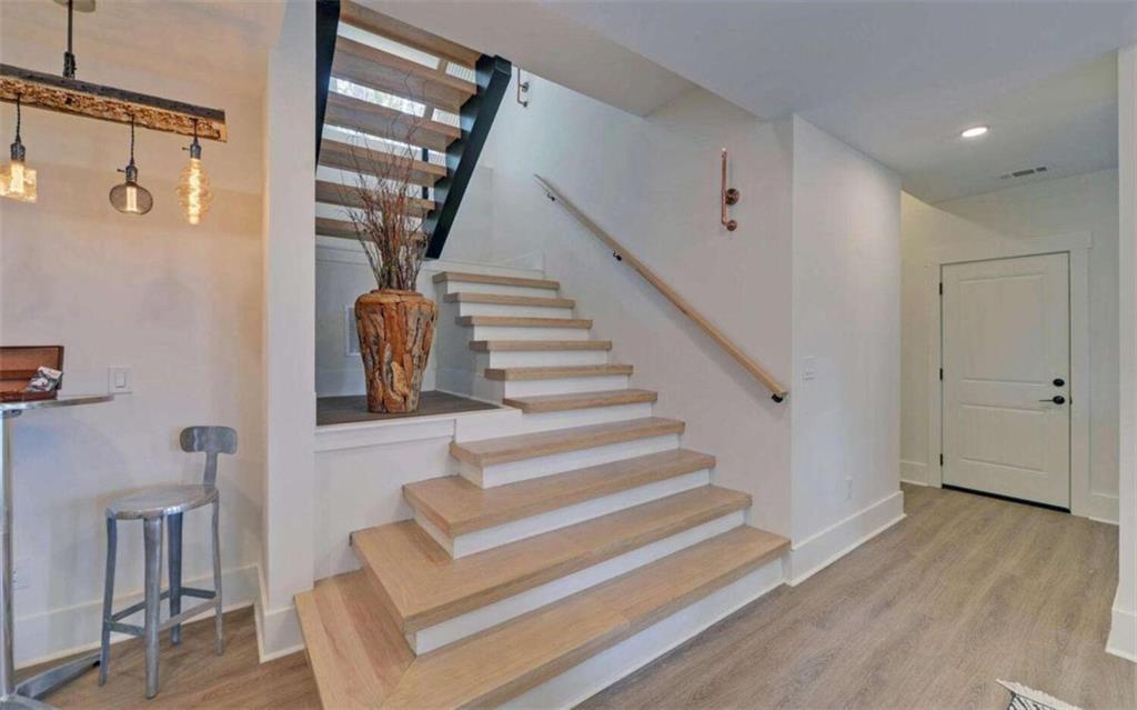 Walnut Mountain - Residential