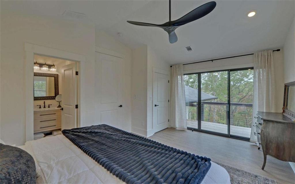 Walnut Mountain - Residential
