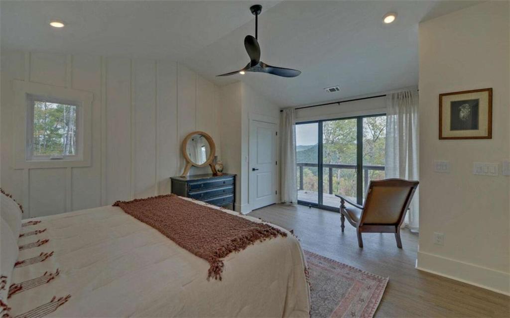 Walnut Mountain - Residential