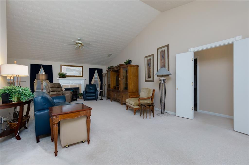 4030 Crescent Walk Lane, Suwanee, Georgia image 6