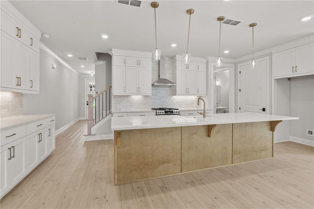 5683 Broad River View 440