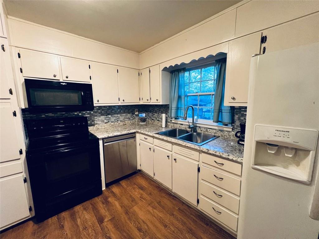 2229 CLIFTON SPRINGS Manor