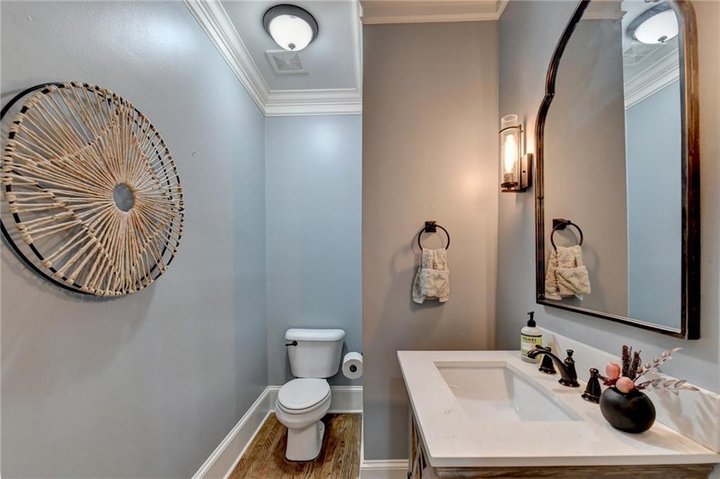 7050 Redcliff Court, Suwanee, Georgia image 22