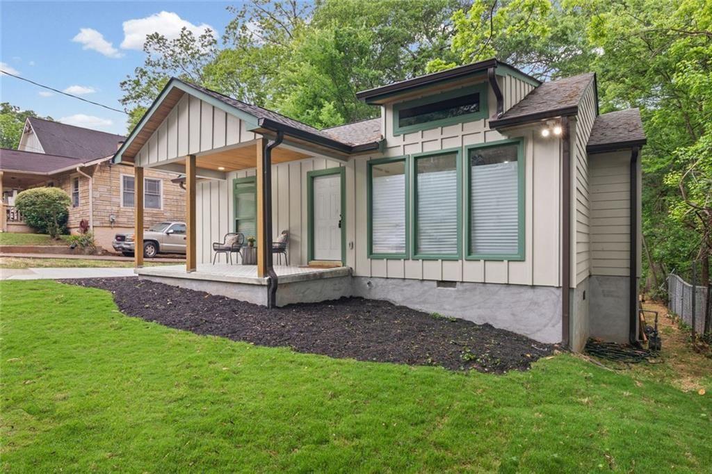 239 Haas Avenue SE