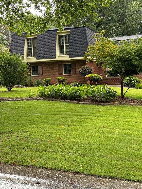 2711 Kenwood Drive