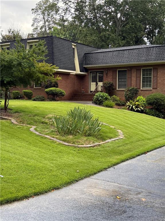 2711 Kenwood Drive